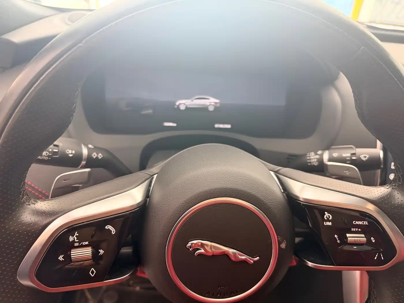 Jaguar XEL 2024 2024 Model 2.0T 250PS R-DYNAMIC S Gloss Black Sport Edition