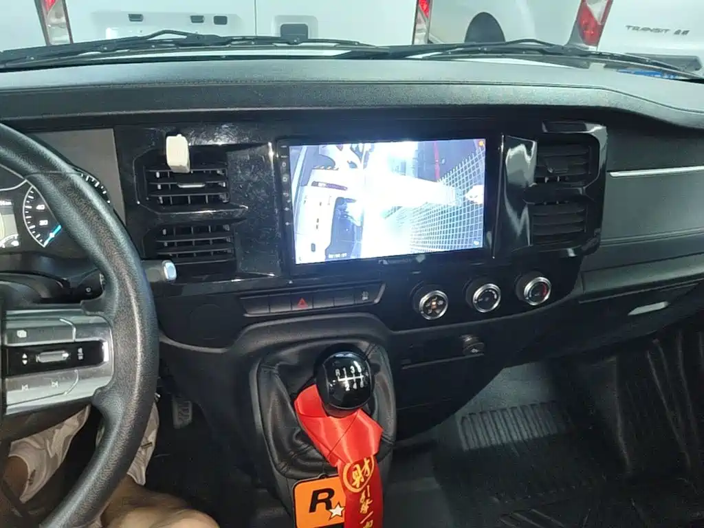 Jiangling JMC Fushun 2026 2025 Model 2.0T 6MT Diesel Short Wheelbase Low Roof Commercial MPV 5/6 Seats with Dual Swing Doors