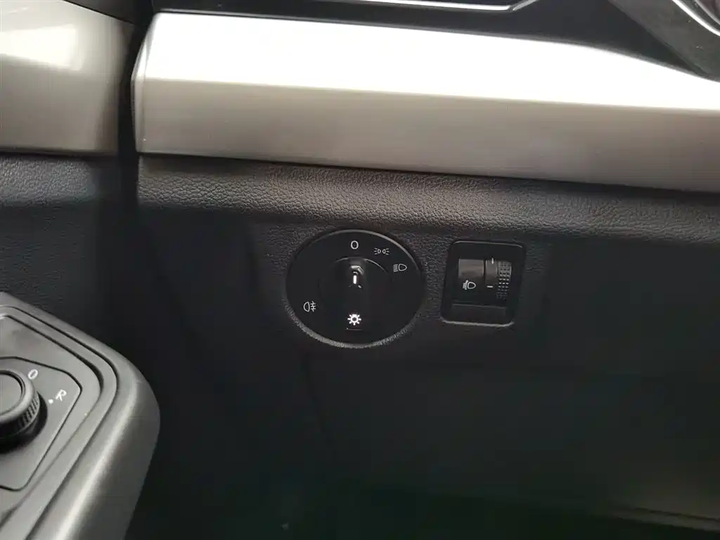 Volkswagen Bora 2019 Facelift 1.5L Manual Fashion China VI фото 21
