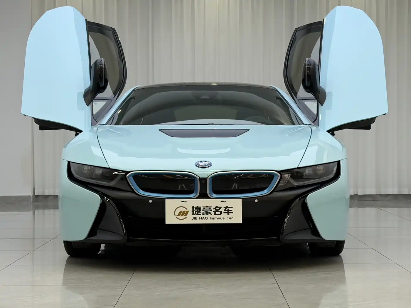 BMW I8