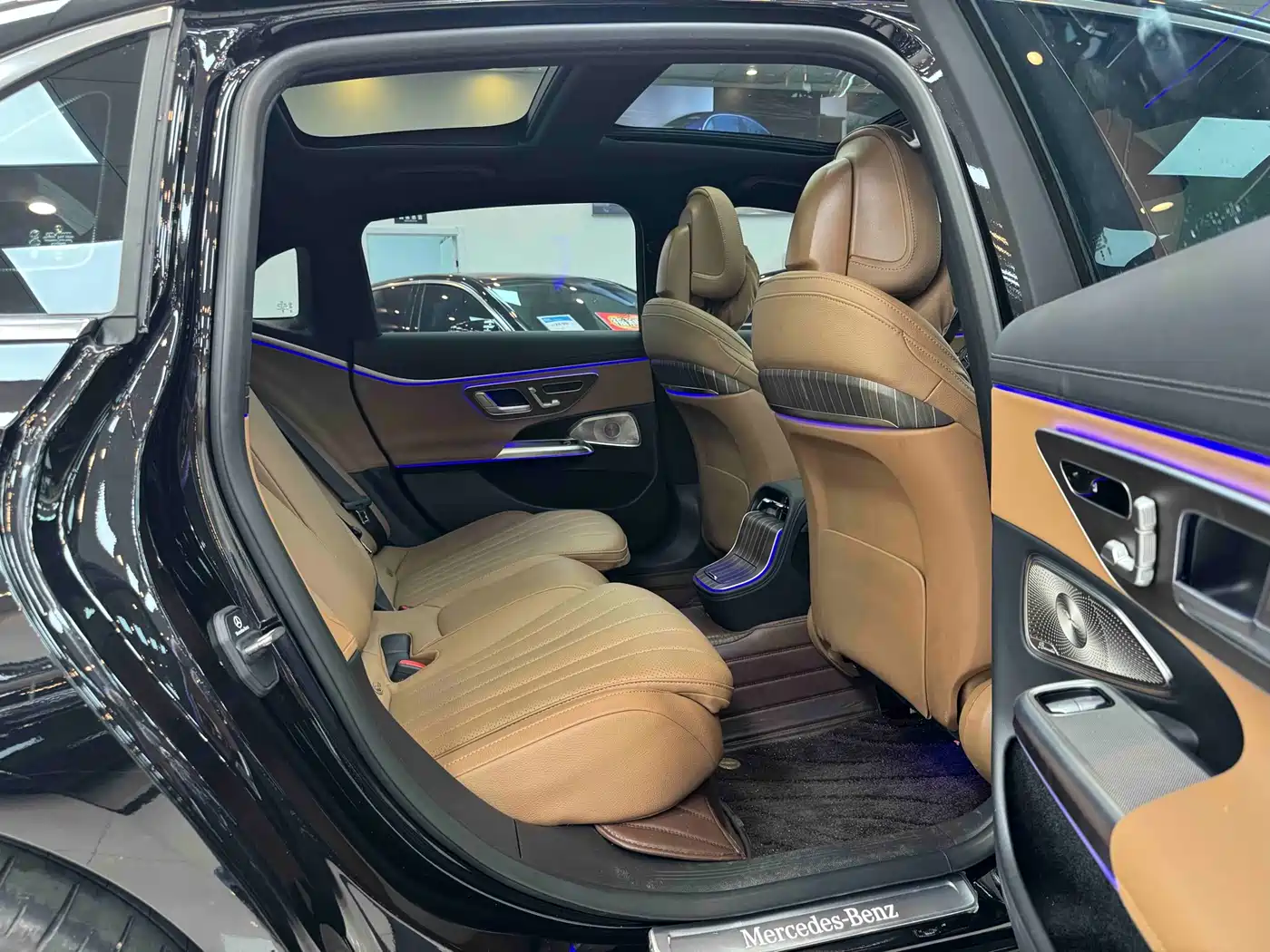 Mercedes-Benz E-Class 2025 E 300 L Luxury фото 14