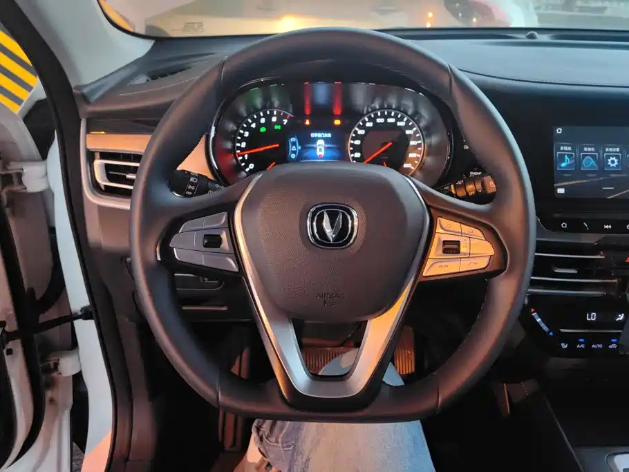 Фото 15 - Changan CS35 PLUS