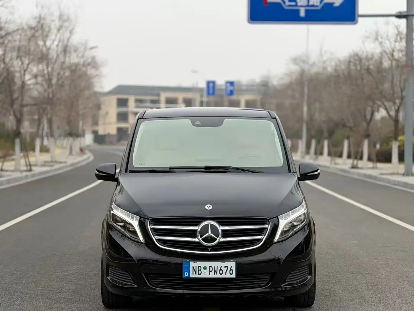 Mercedes-Benz V-Class 2017 Model V 260 L Premium Extended Edition фото 2