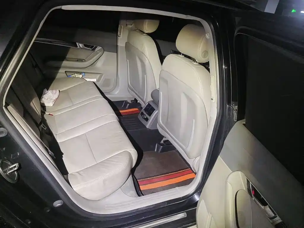 Фото 11 - Audi A6L