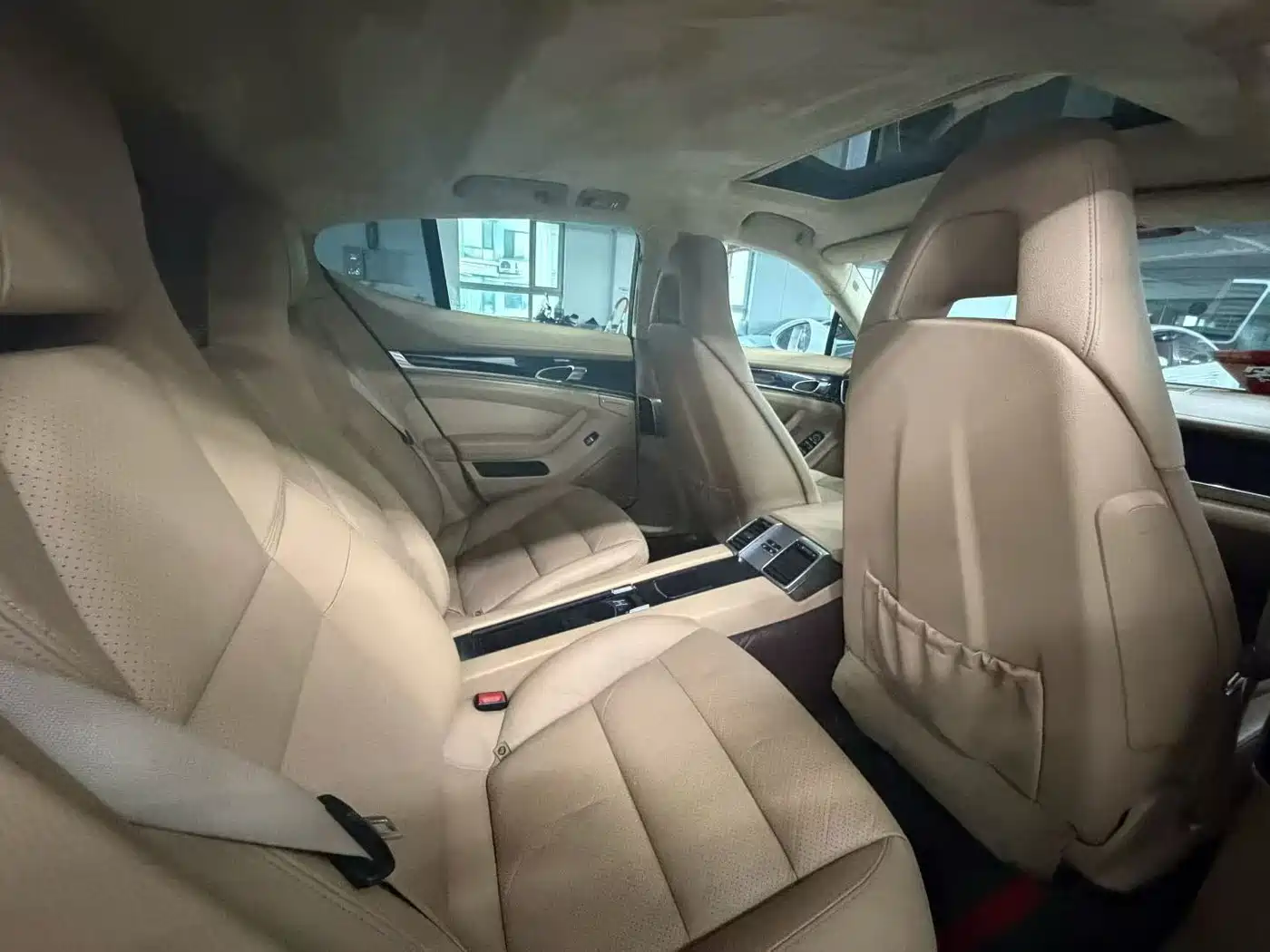 Porsche Panamera 2010 Panamera 4 3.6L фото 6