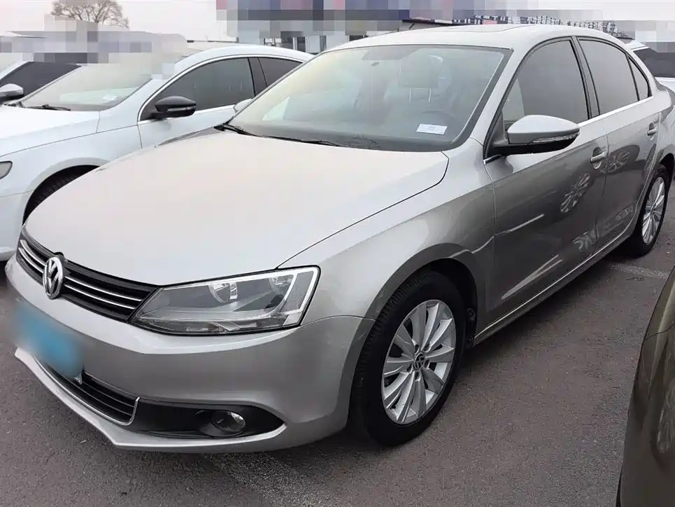 Volkswagen Sagitar 2014 1.6L Manual Comfort фото 2