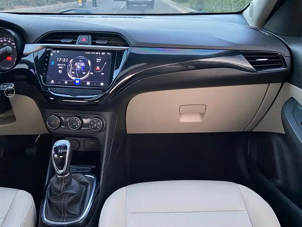 Buick Excelle 2018 15N Manual Elite фото 9