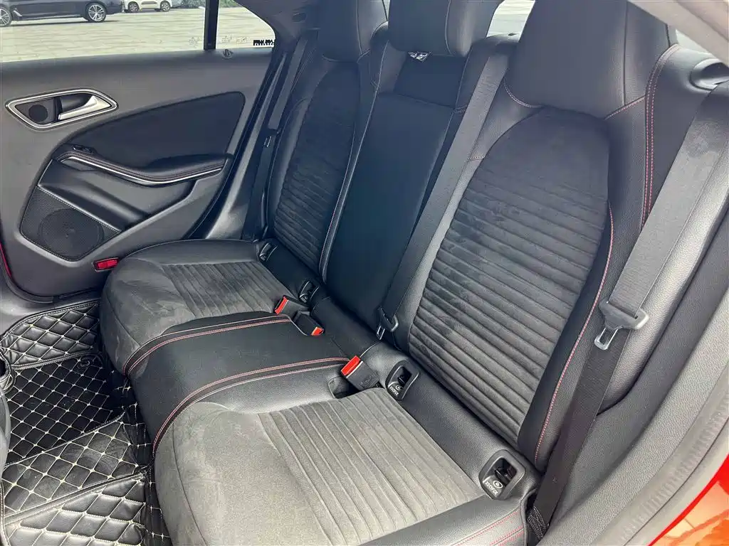 Mercedes-Benz CLA (Import) 2018 CLA 220 4MATIC фото 42