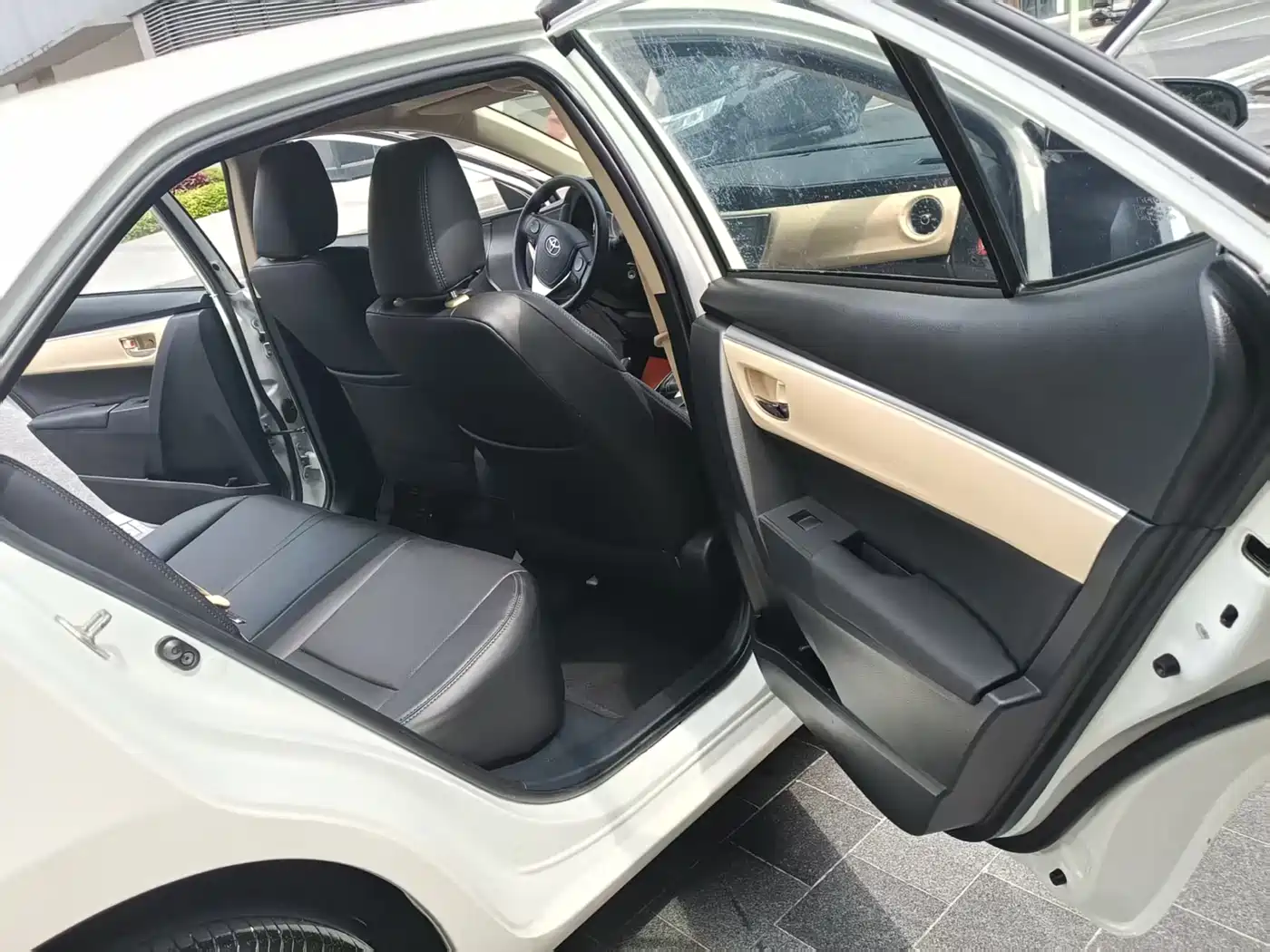 Toyota Levin 2017 Facelift 185T CVT Elite (China V) фото 7