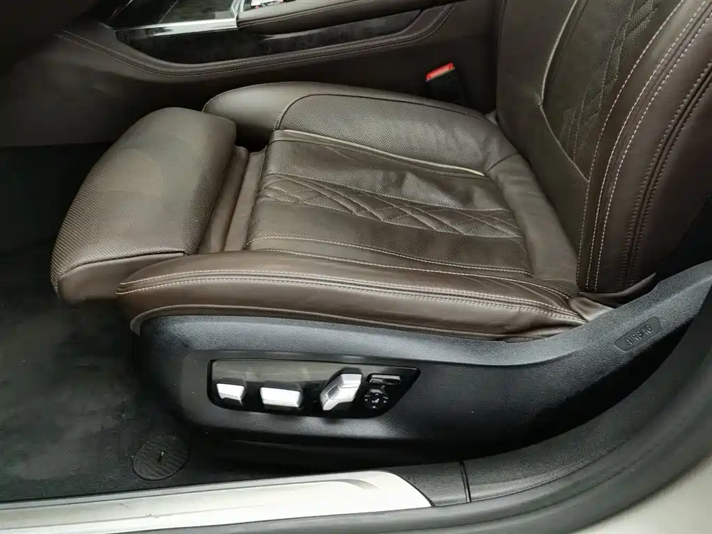 BMW 7 Series 2018 740Li Leading Type Excellence Package фото 20