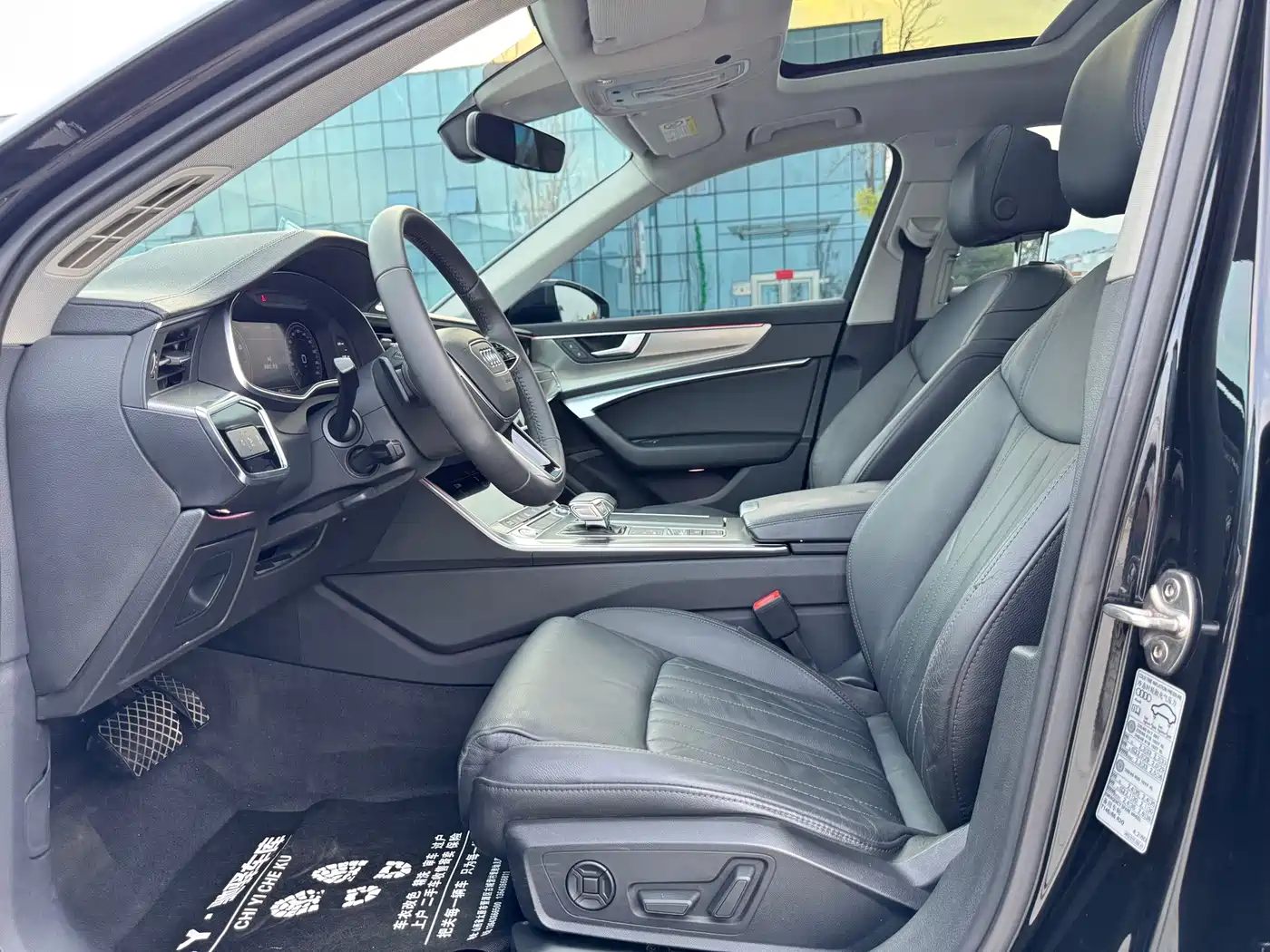 Фото 10 - Audi A6L