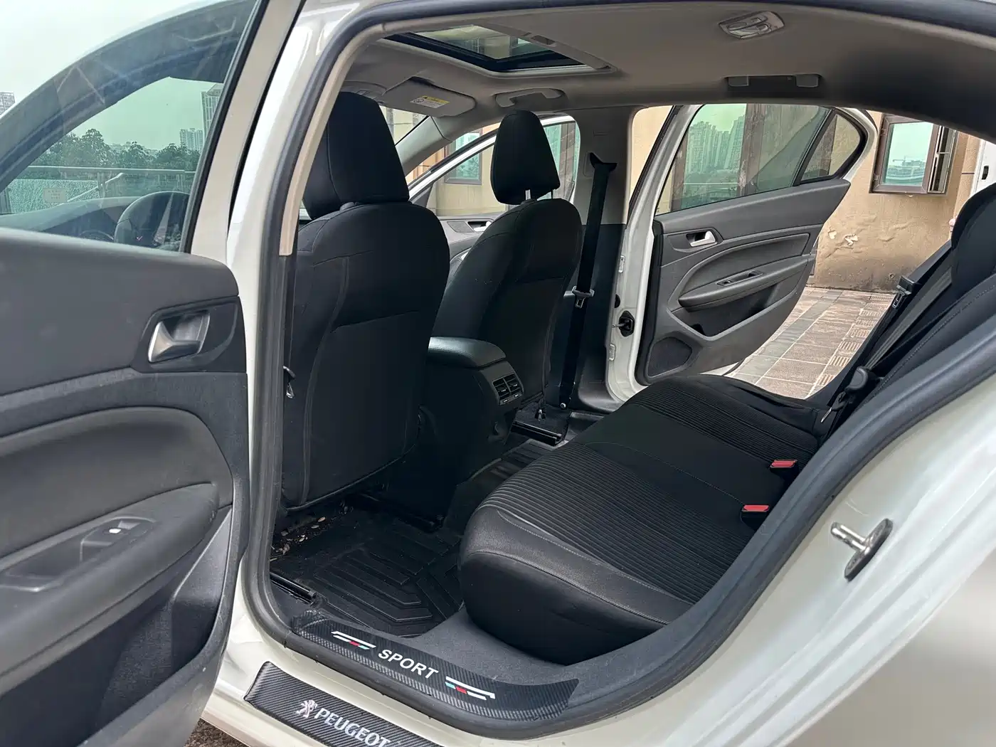 Peugeot 408 2018 Facelift 1.8L Automatic Luxury фото 10