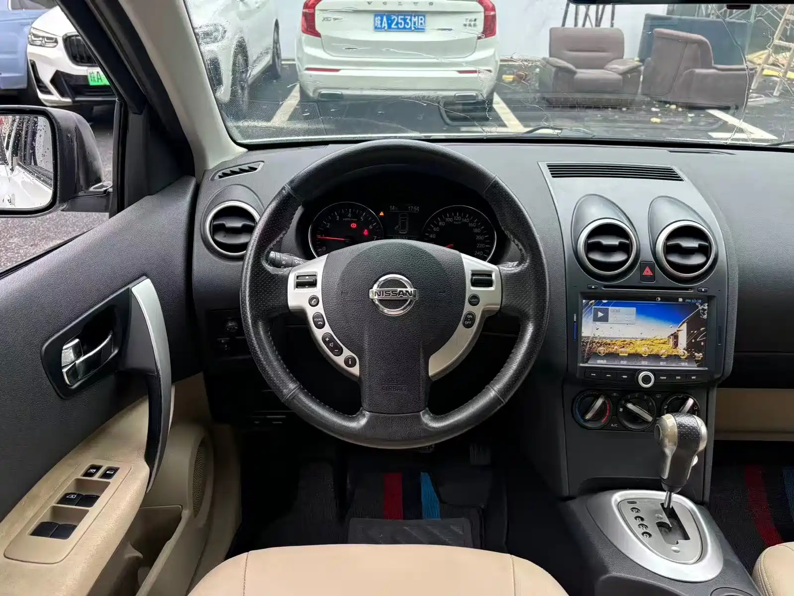 Фото 8 - Nissan Qashqai