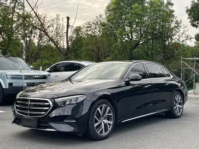 Mercedes-Benz E