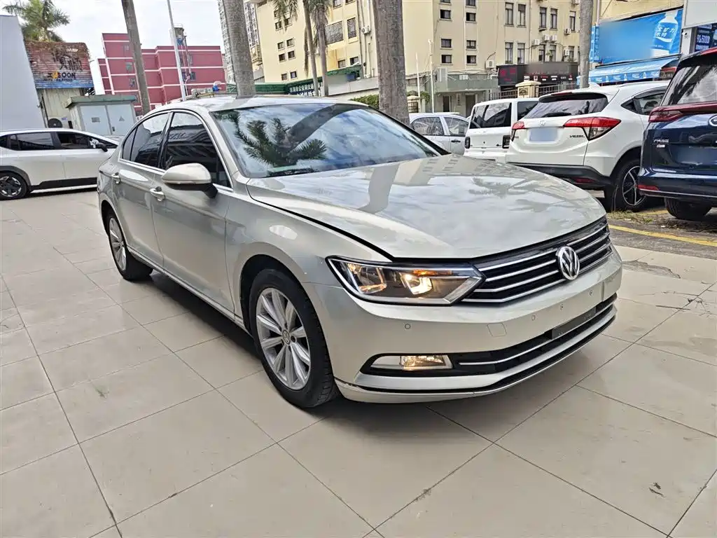 Volkswagen Magotan 2017 330TSI DSG Leading фото 4