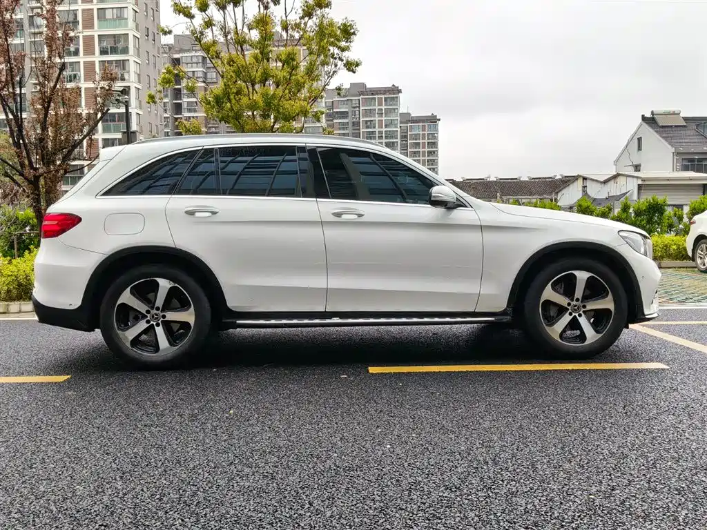 Mercedes-Benz GLC 2018 Facelift GLC 260 4MATIC Luxury фото 7