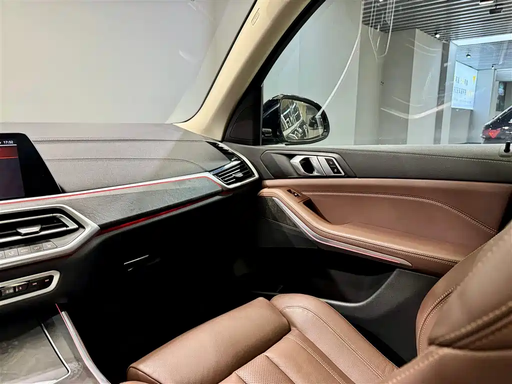 BMW X5 (Import) 2021 xDrive30i M Sport Package фото 24