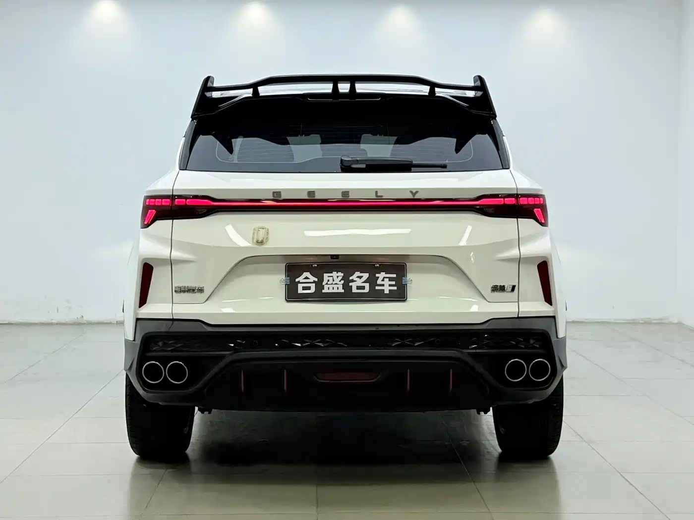 Фото 17 - Geely Coolray