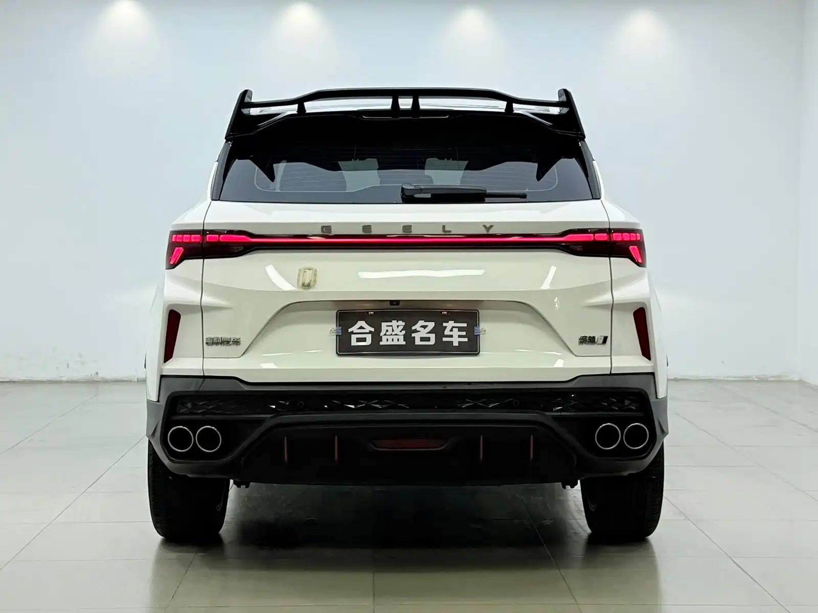 Фото 17 - Geely Coolray
