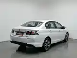 صورة 2 - Peugeot 408