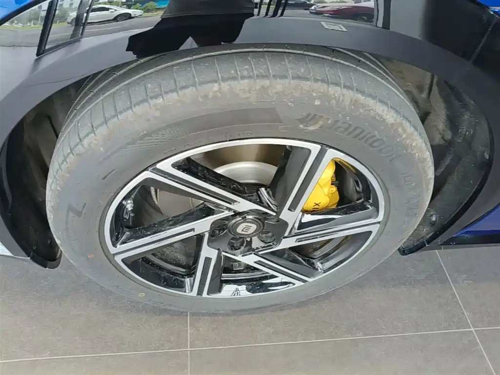 Xiaomi Auto Xiaomi YU7 2025 Extended Range RWD Edition фото 23