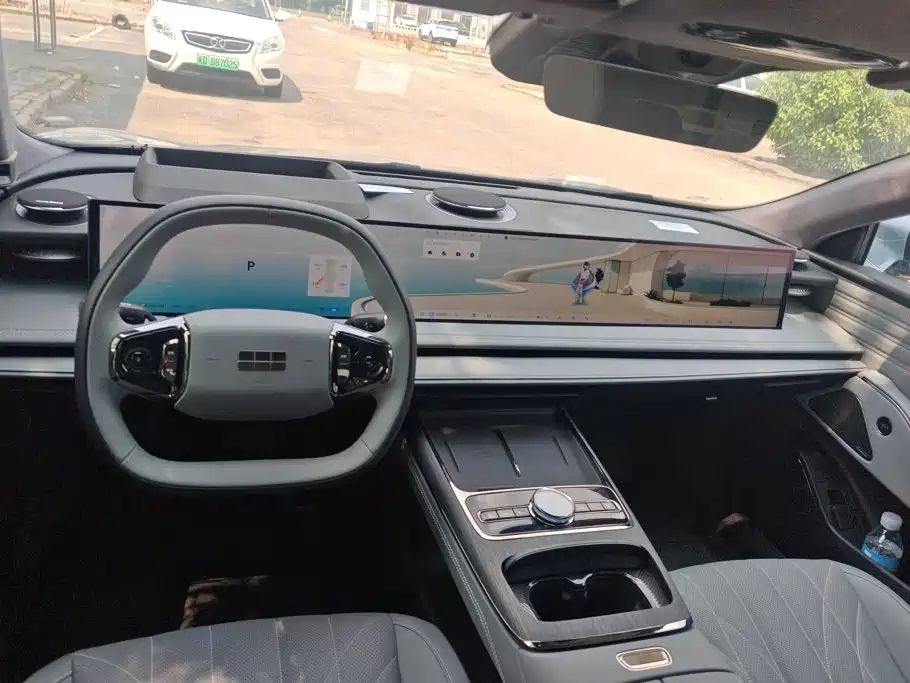 Geely Galaxy Galaxy E8 2025 2025 700km Long Voyage Smart Drive Edition
