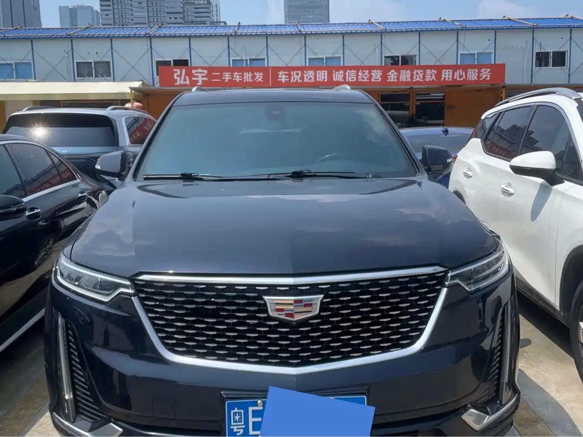 Фото 2 - Cadillac XT6