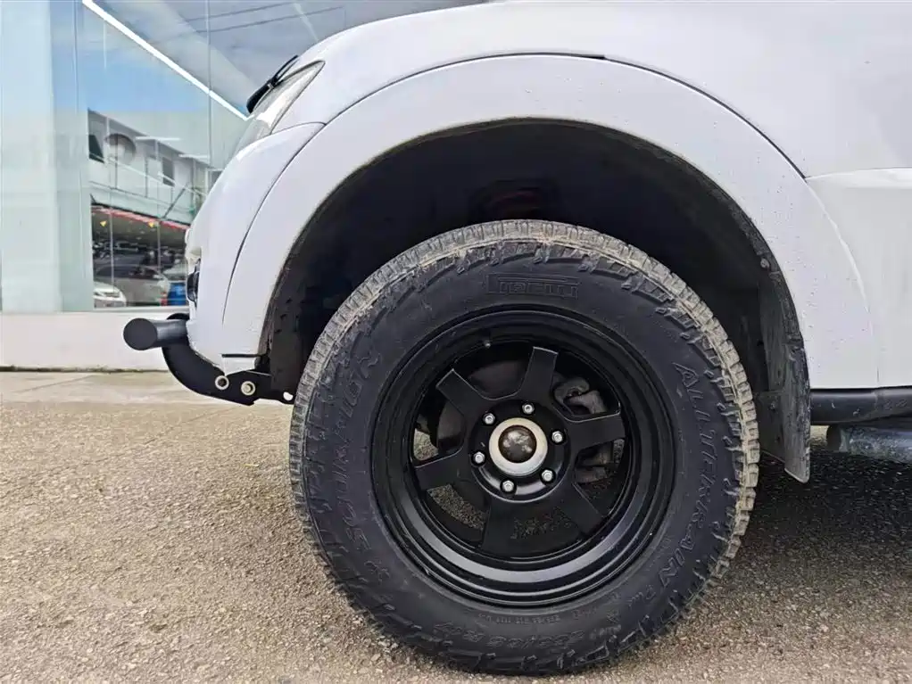 Mitsubishi Pajero (Import) 2012 3.0L Elite Plus Edition фото 7