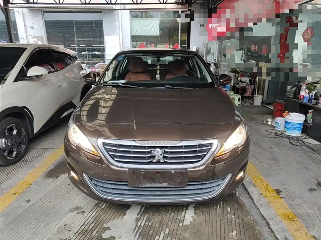 Peugeot 408 2014 1.8L Automatic Luxury Edition фото 3