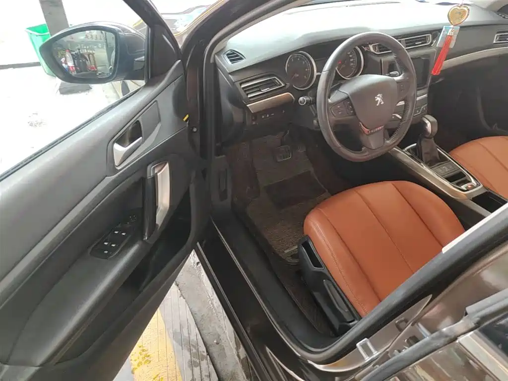 Peugeot 408 2014 1.8L Automatic Luxury Edition фото 16