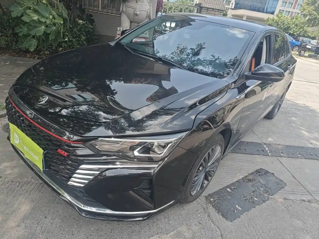 Dongfeng Aeolus Yixuan MAX 2023 2023 1.5T Ultra Stylish Dad Edition