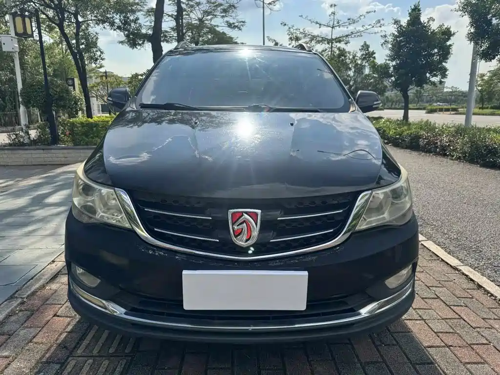 Фото 2 - Baojun 730