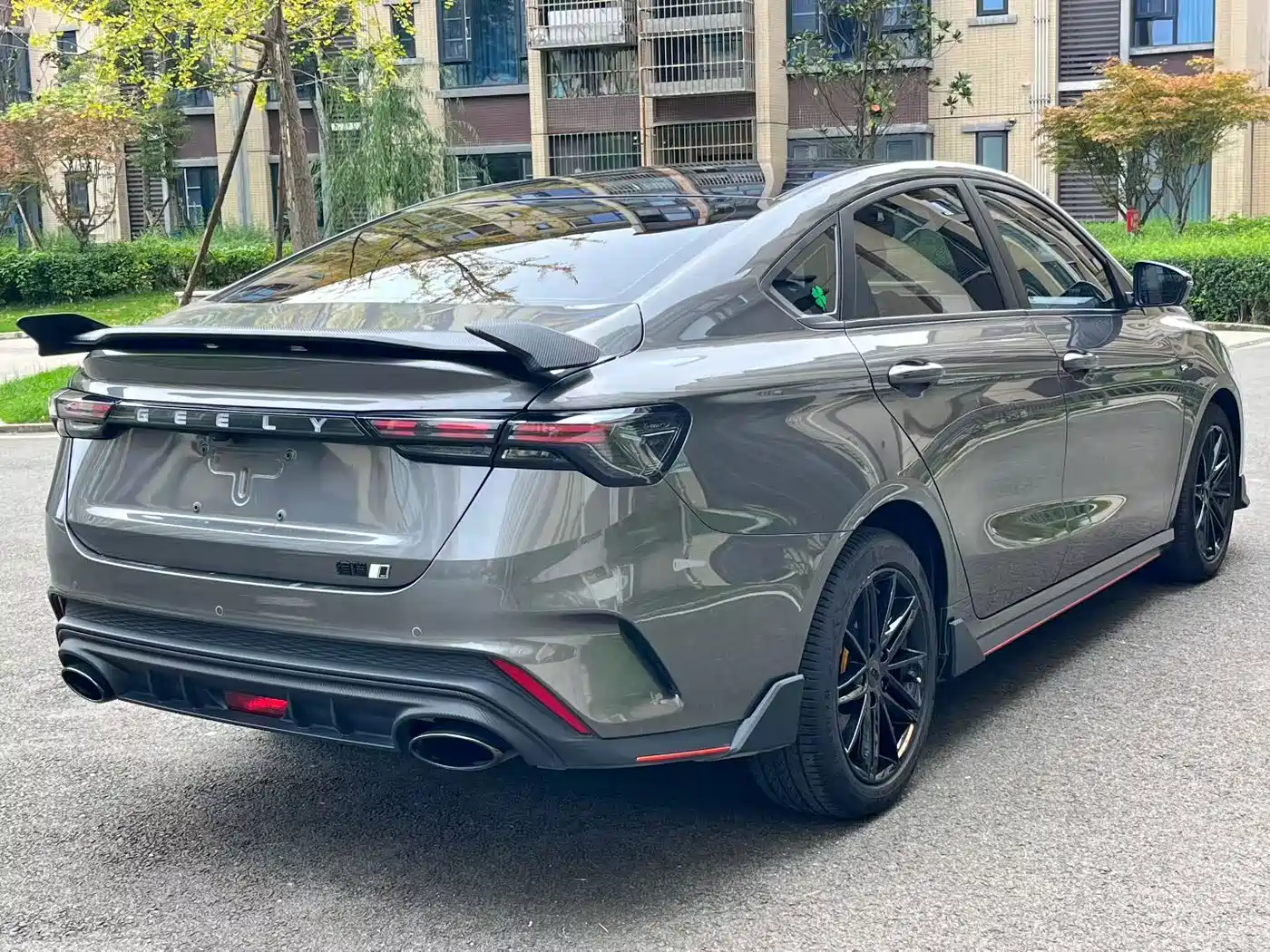 Фото 7 - Geely Binrui