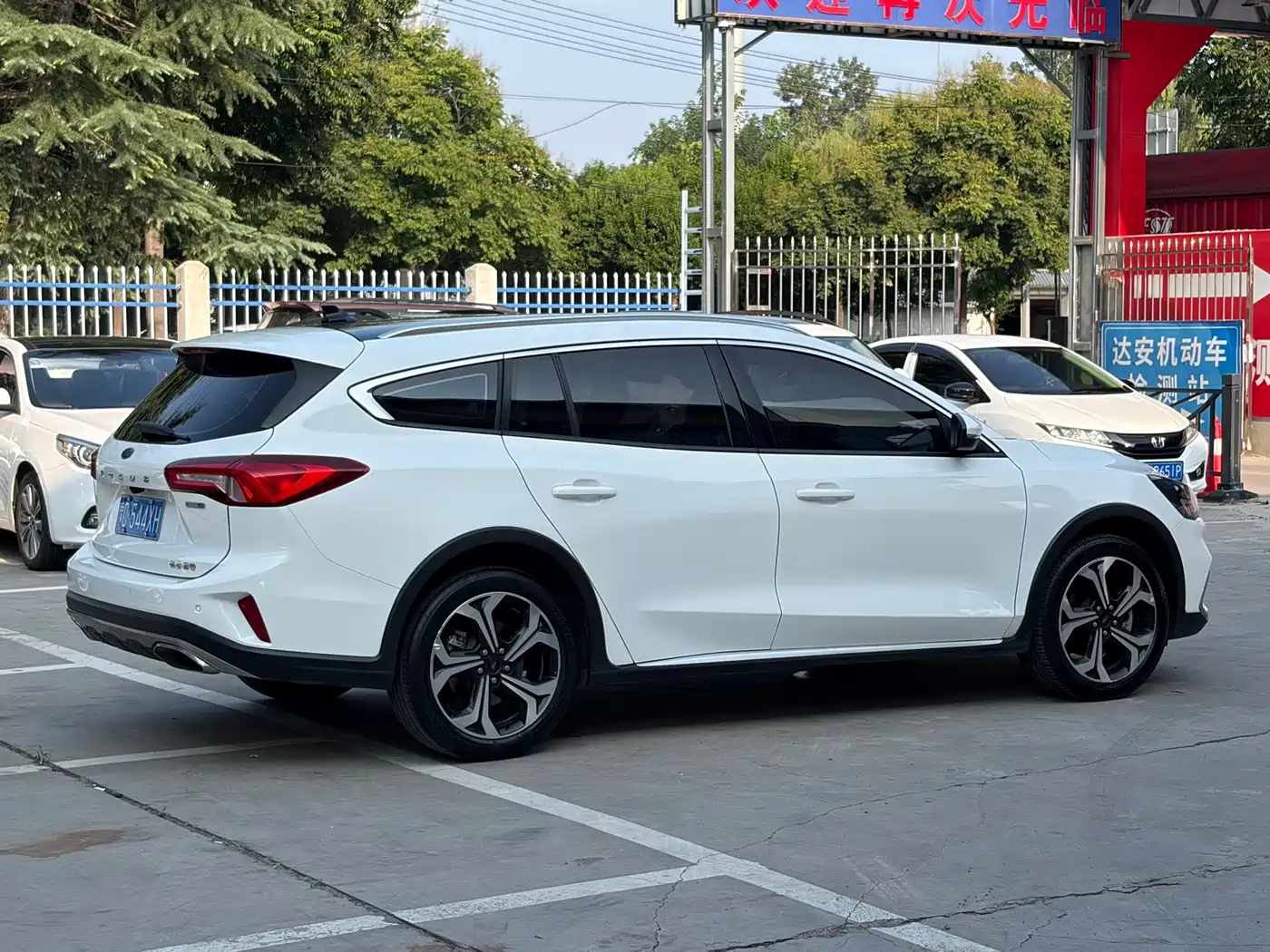 Ford Focus 2022 2021 Shooting Brake EcoBoost 180 Auto Hunter