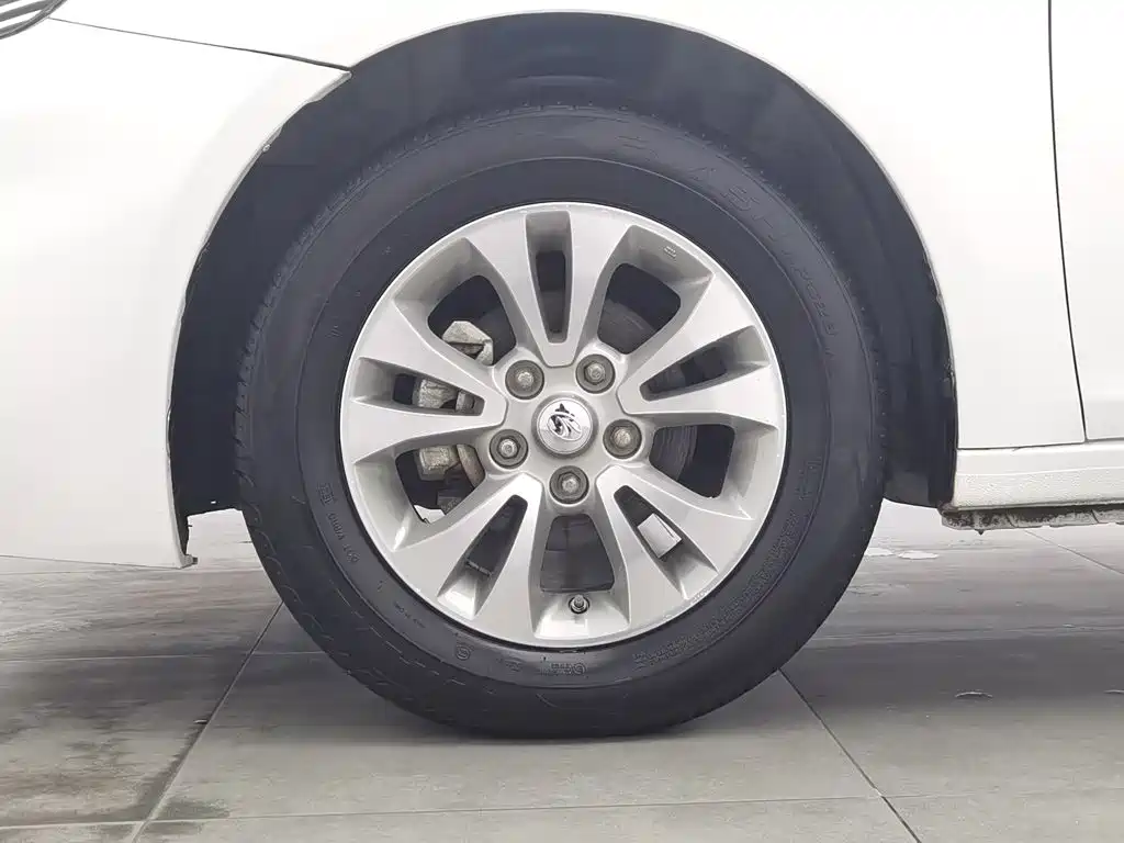 Soueast A5 Wing Dance 2022 2021 1.5L CVT Wing Luxury Edition