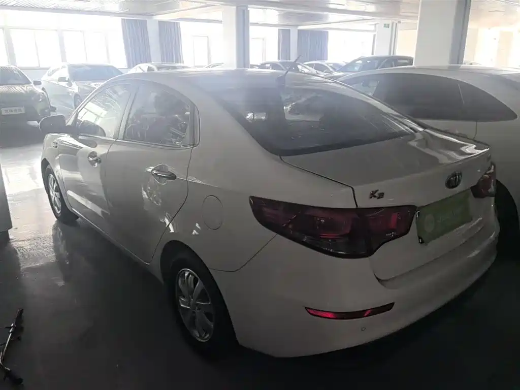 Kia K2 2015 Sedan 1.4L MT GLS фото 5