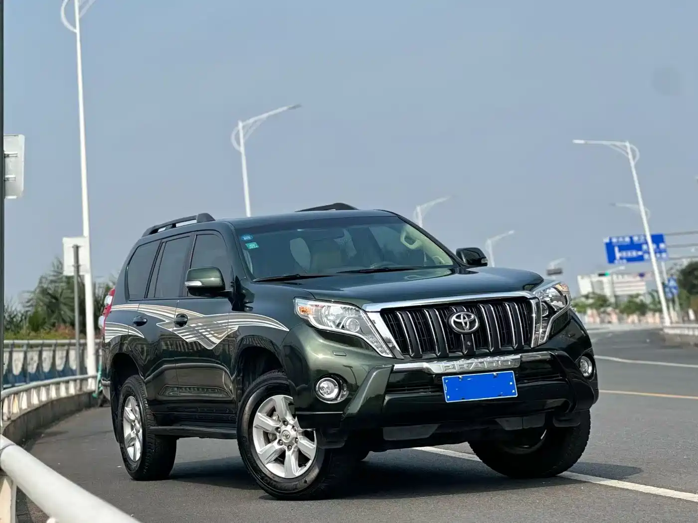 Toyota Prado 2016 2.7L Auto Luxury Edition фото 3