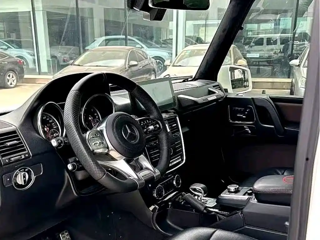 Фото 4 - Mercedes-Benz G-Class