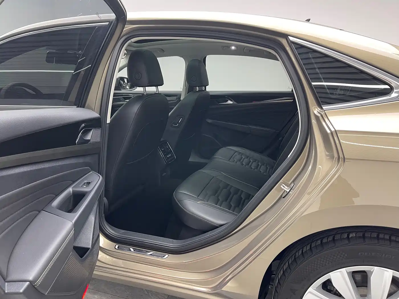 Volkswagen Passat 2019 330TSI Elite (China V) фото 17