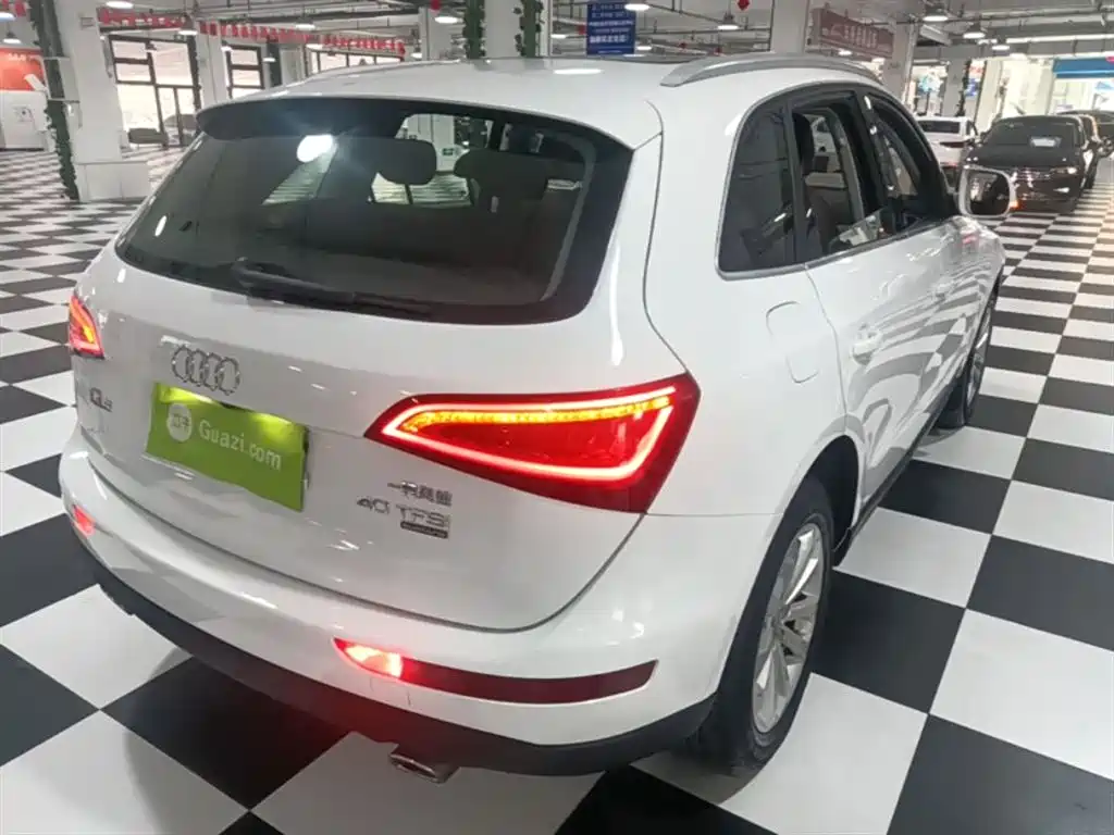 Audi Q5 2015 40 TFSI Technology фото 7