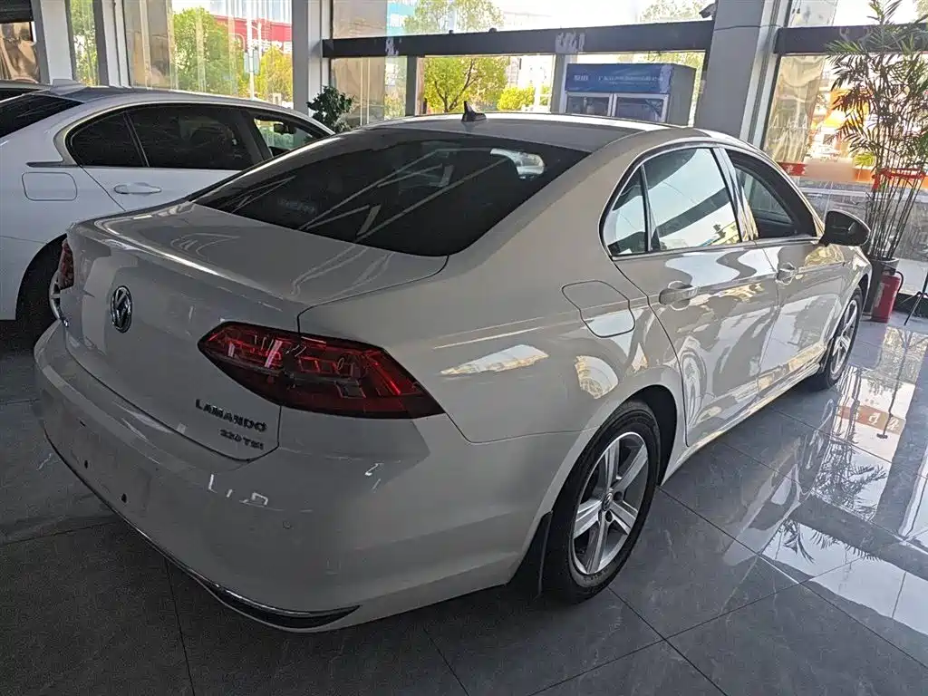 Volkswagen Lamando 2021 230TSI DSG Fashion Edition фото 6
