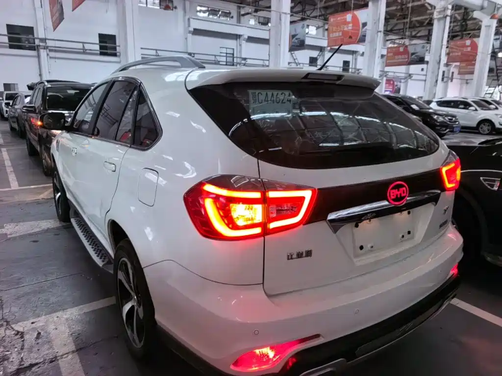 BYD S7 2016 2015 2.0T Upgrade Automatic Flagship