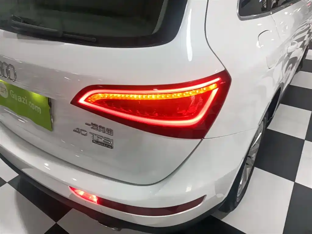 Audi Q5 2015 40 TFSI Technology фото 8