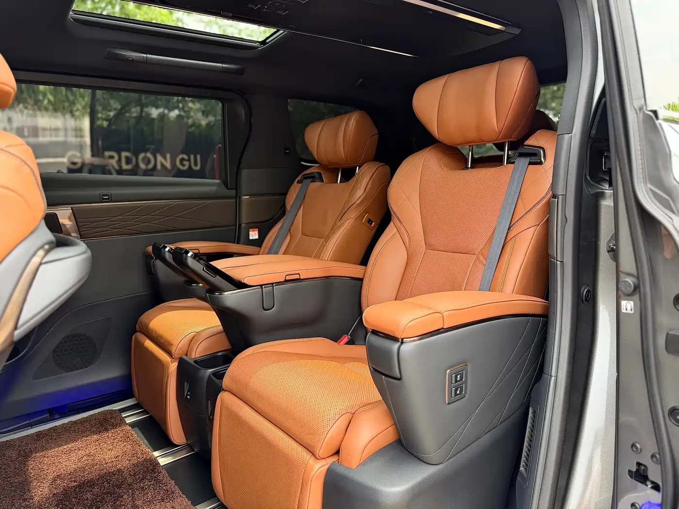 Toyota Vellfire 2024 2024 Crown Hybrid 2.5L Executive Premium Edition