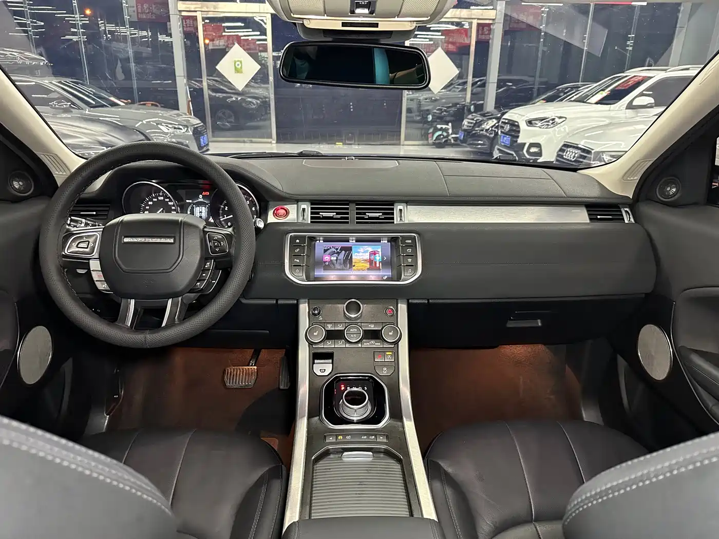 Фото 8 - Land Rover Range Rover Evoque