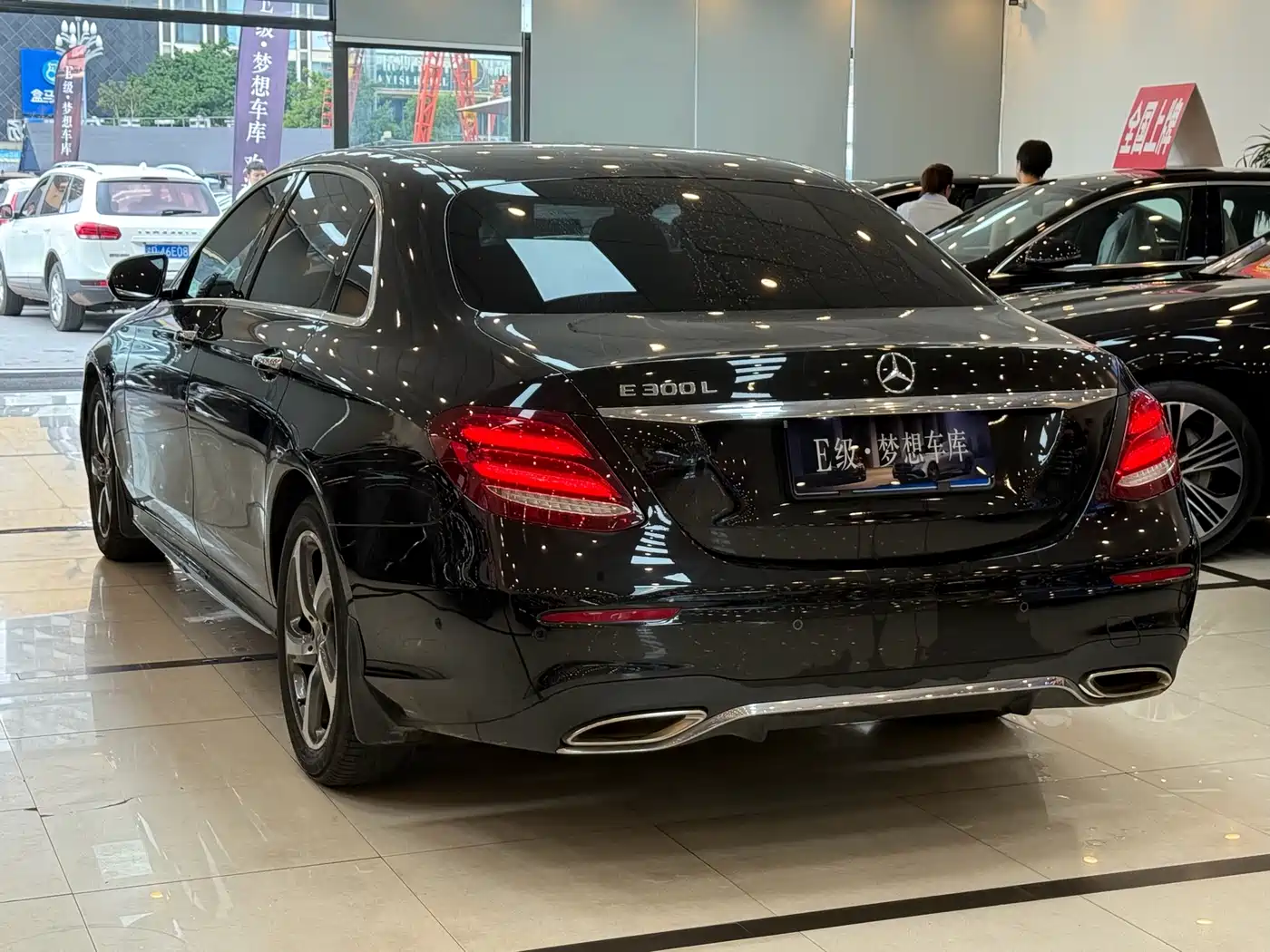 Mercedes-Benz E-Class 2017 E 300 L Sport Fashion фото 23