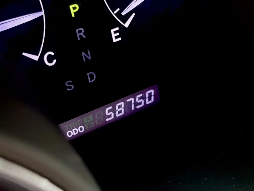 Toyota Highlander 2012 2.7L 2WD 5-seater Elite Edition фото 4