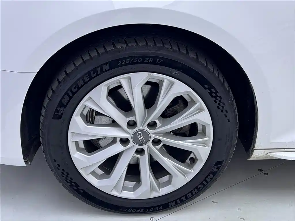 Audi A4L 2019 40 TFSI Progressive (China VI) фото 11