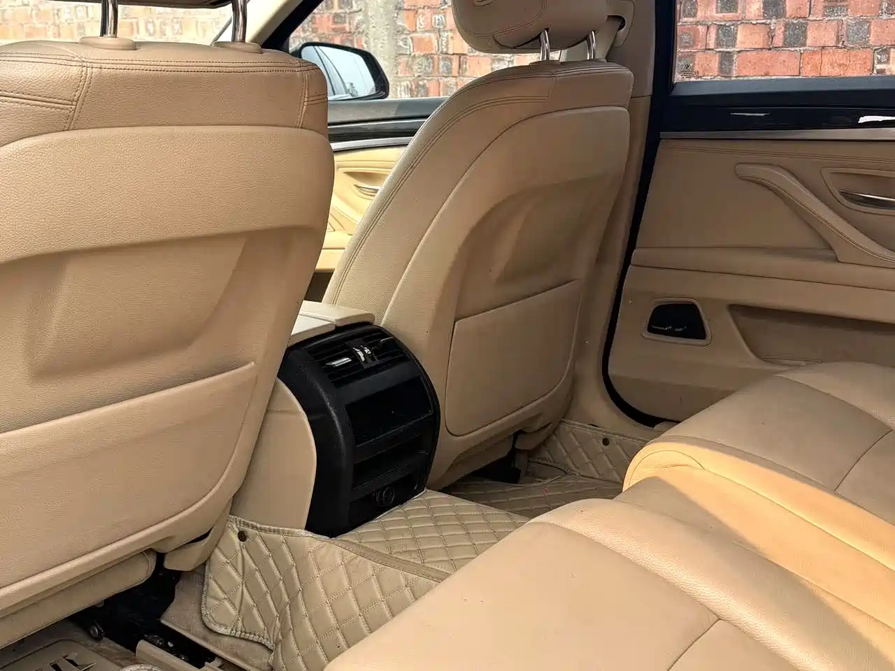 BMW 5 Series 2014 525Li Luxury Design Package фото 12