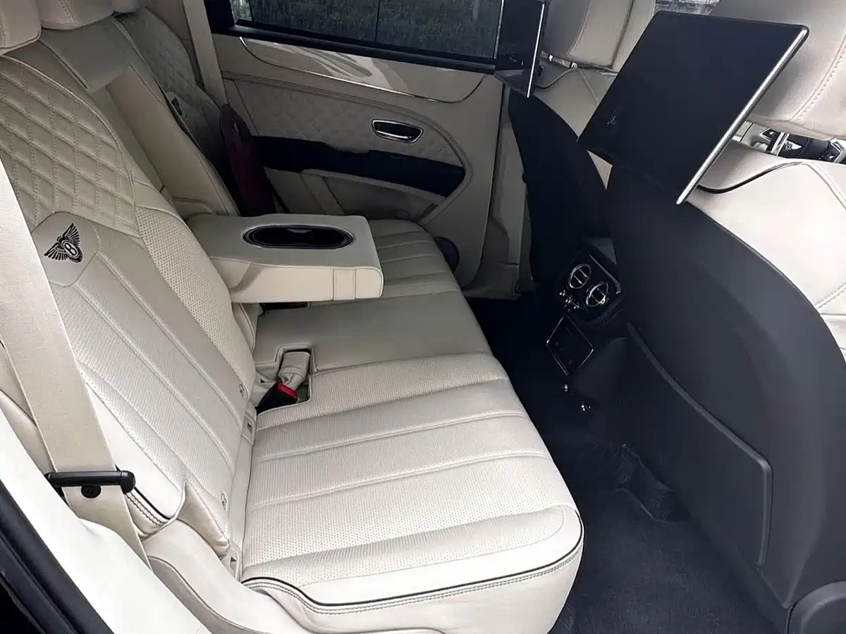 Bentley Bentayga Hybrid 2024 2023 3.0T PHEV Elegance Edition